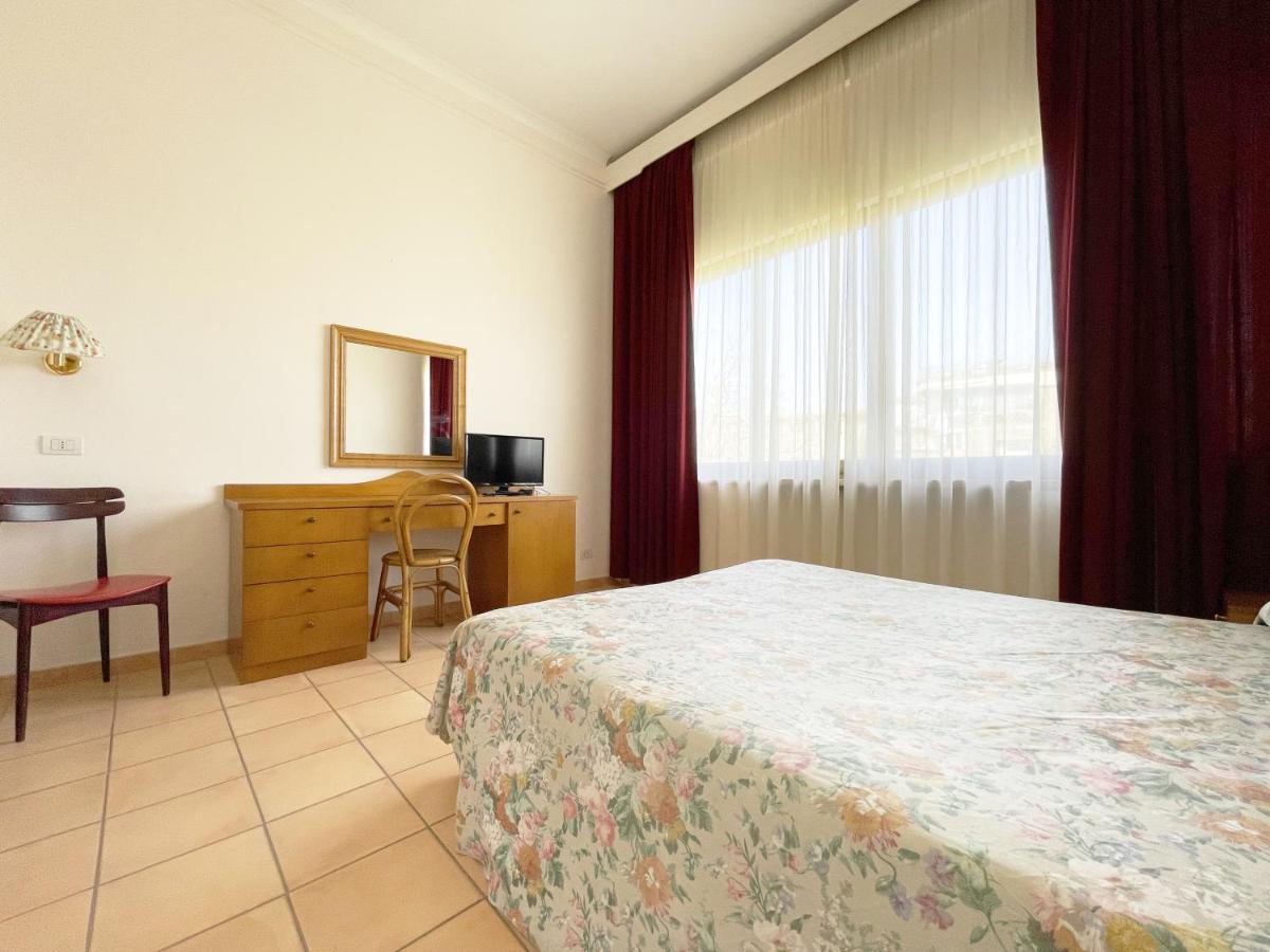 Hotel Reginella SantʼAgata sui Due Golfi Eksteriør bilde