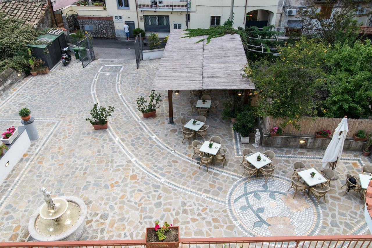 Hotel Reginella SantʼAgata sui Due Golfi Eksteriør bilde